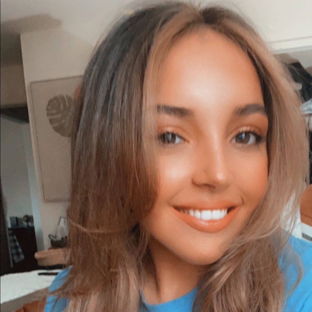 Meet your Posher, Jaquelyn